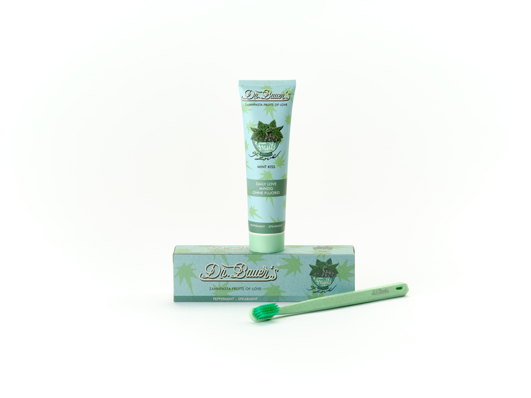 Pasta do zębów Dr. Bauer's "Fruits of Love - Mint Kiss" 90ml
